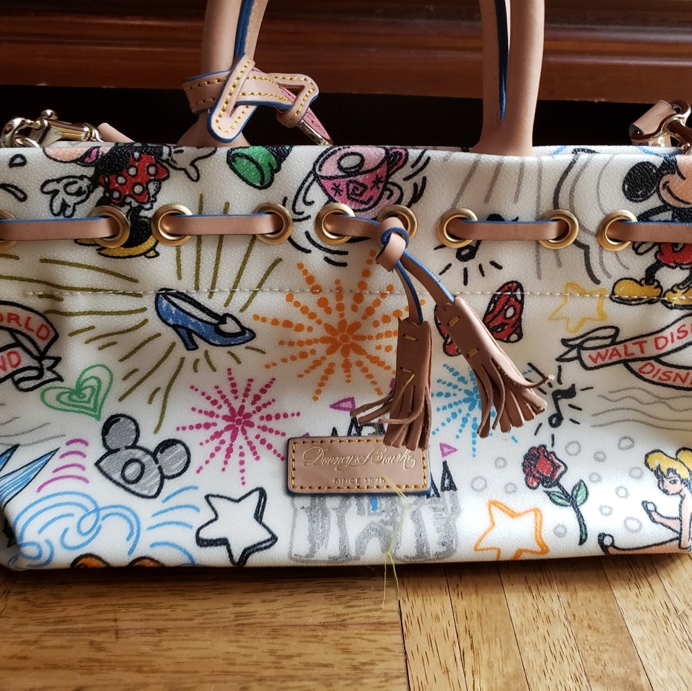 💫Disney World💫 Dooney and Bourke Sketch Handbag